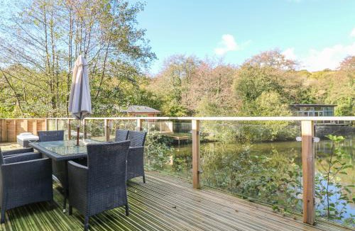 Looe House | 2 Miller's Island