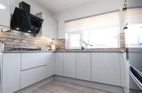 Garstang Cottage | 2 Pine Grove