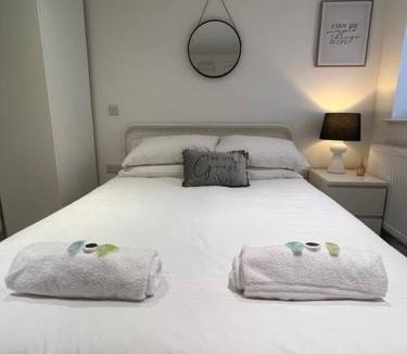 Filton Apartment | 2 Studio flat, 50m from Airbus
