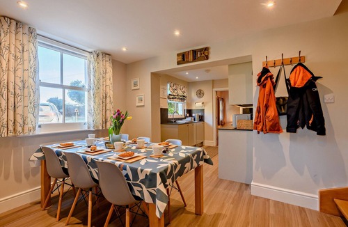 Irstead House | 2 Thurnside - Three Bedroom House, Sleeps 6