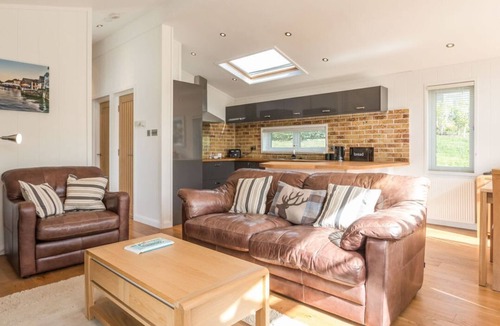 Looe Cabin | 2 Tree Tops, Lanreath