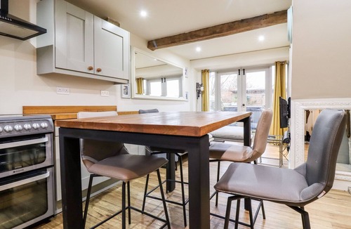 Wadsworth Cottage | 2A CHISERLEY STILE, with hot tub in Hebden Bridge