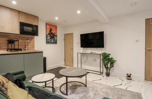 Livesey Apartment | 2A Ruby Street