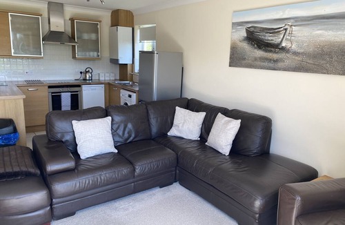 St Neots Apartment | 2BR &2 Bath Riverside Penthouse | 2 Parking | View
