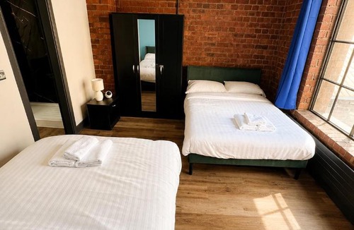 RopeWalks Apartment | 2BR Central Apt - Bars, Restaurants & Parking