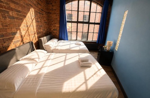 RopeWalks Apartment | 2BR Central Apt - Bars, Restaurants & Parking