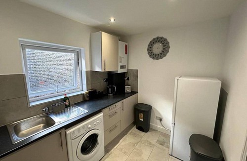 Seven Sisters Apartment | 3 bed Hackney/Harringay Flat