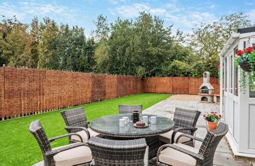 Acton House | 3 Bed in Acton oc-c28929