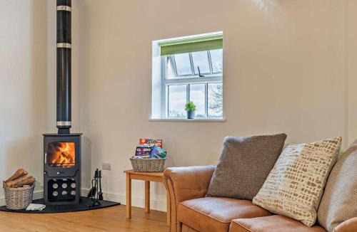 Denstone House | 3 Bed in Ashbourne oc-94309