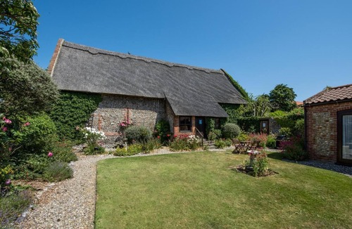 Bacton Cottage | 3 Bed in Bacton (oc-711)