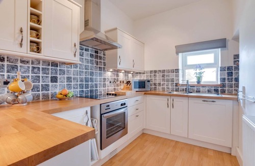 Bainbridge Apartment | 3 Bed in Bainbridge (oc-ds1026)