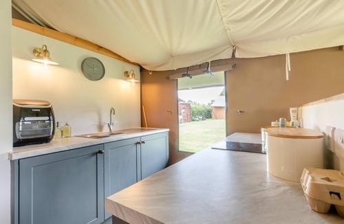 Beccles Cottage | 3 Bed in Barsham (oc-c32507)
