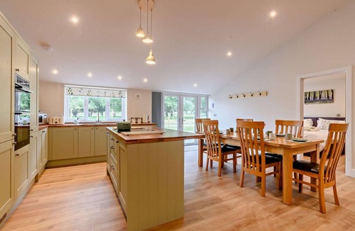 Beccles Cottage | 3 Bed in Barsham (oc-d27682)