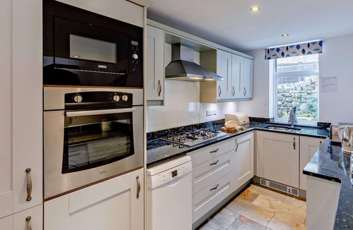 Baslow Cottage | 3 Bed in Baslow (oc-pk917)