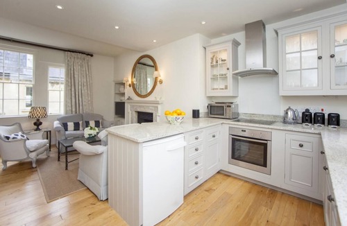 Upper Town Cottage | 3 Bed in Bath (oc-bhr40)