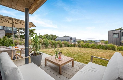 Constantine Bay House | 3 Bed in Constantine Bay oc-t34218
