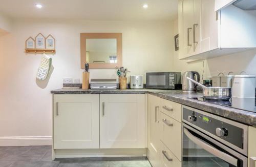 Isle of Purbeck House | 3 Bed in Corfe Castle oc-ic002