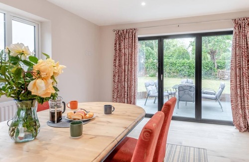 Digby House | 3 Bed in Digby (oc-d32237)
