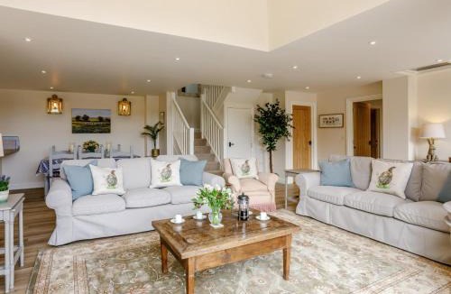 Dorchester House | 3 Bed in Dorchester oc-75244