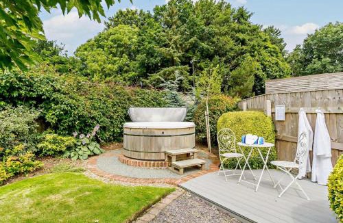 Lund House | 3 Bed in Driffield oc-92697