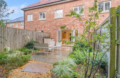 Framlingham House | 3 Bed in Framlingham oc-m32532