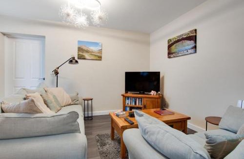 Sudbury House | 3 Bed in Great Waldingfield oc-ac2
