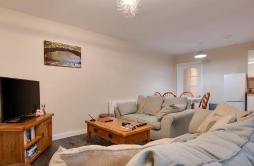 Sudbury House | 3 Bed in Great Waldingfield oc-ac2