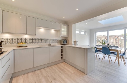 New Romney Cottage | 3 Bed in Greatstone (oc-ek777)
