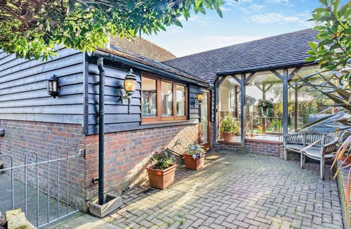 Heathfield Cottage | 3 Bed in Heathfield (oc-93718)