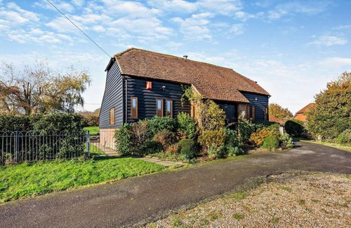 Heathfield Cottage | 3 Bed in Heathfield (oc-93718)