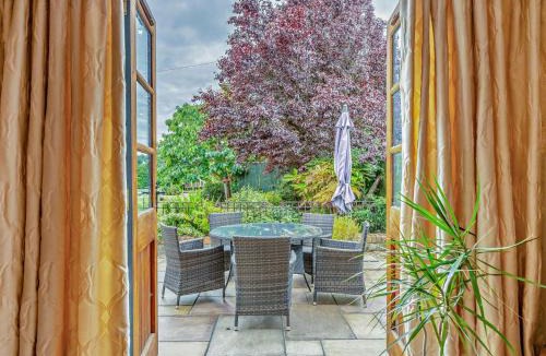 Muchelney House | 3 Bed in Langport oc-76372