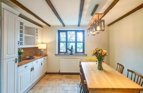 Piddlehinton House | 3 Bed in Piddlehinton oc-c40254