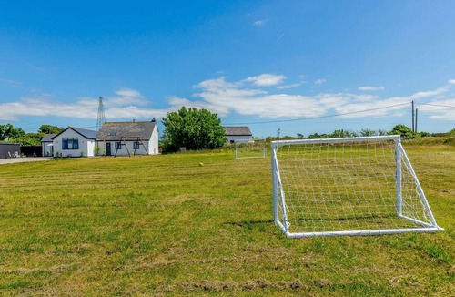 Redruth Cottage | 3 Bed in Redruth (oc-88102)