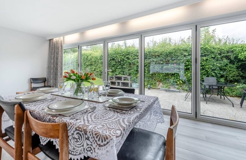 Wiseman's Bridge House | 3 Bed in Stepaside (oc-h32040)