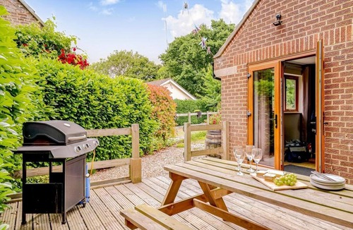 Stoborough Cottage | 3 Bed in Wareham (oc-dc157)