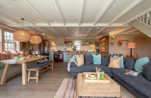Tenterden House | 3 Bed in Wittersham oc-m27683