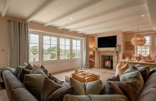 Tenterden House | 3 Bed in Wittersham oc-m27683
