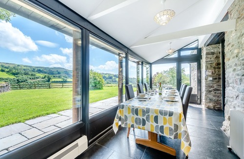 Pentrefelin Cottage | 3 bedroom accommodation in Trapp, near Llandeilo