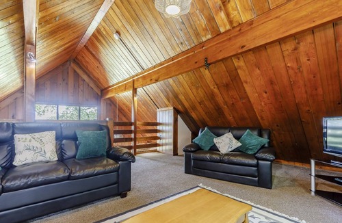 Garthmyl Cabin | 3 bedroom accommodation in Garthmyl, Montgomery