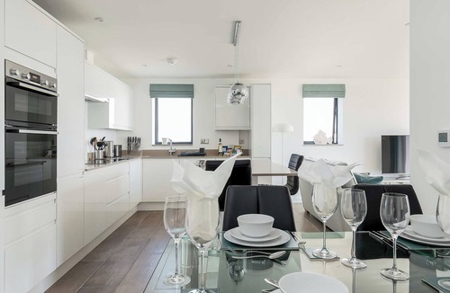 Southbourne Apartment | 3 bedroom accommodation in Bournemouth
