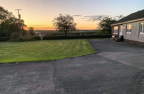 Airdrie Cottage | 3 bedroom accommodation in Plains, near Glasgow