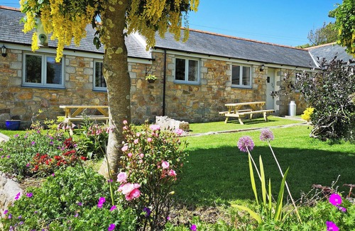 Redruth Cottage | 3 bedroom accommodation in Mawla, near Porthtowan