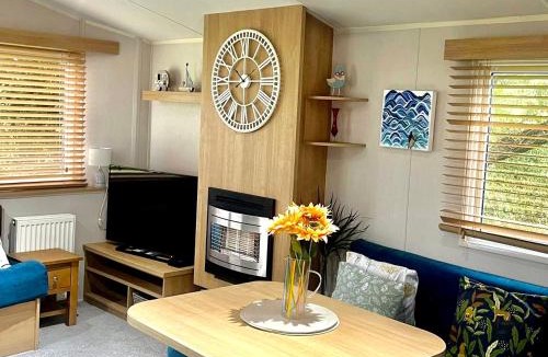 Newquay Resort | 3 Bedroom Caravan with Decking at Newquay Bay Resort
