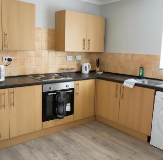 Peterlee House | 3-BR Beachside Escape -Perfect for Families & Groups -Spacious & Cozy