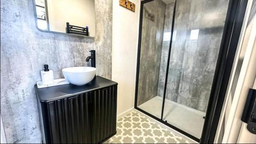 Llandudno Junction House | 3 - Castle View Pod with Hot Tub