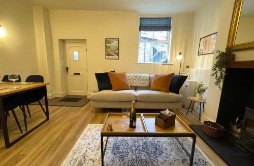 Slyne House | 3 Chapel Square