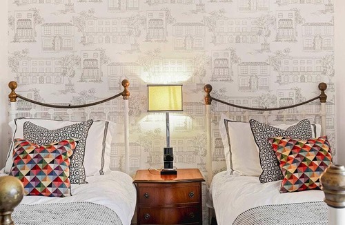Winchcombe House | 3 The Coates