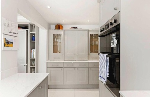 Winchcombe House | 3 The Coates
