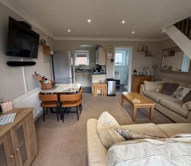 Corton House | 30 Waterside