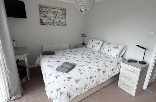Corton House | 30 Waterside